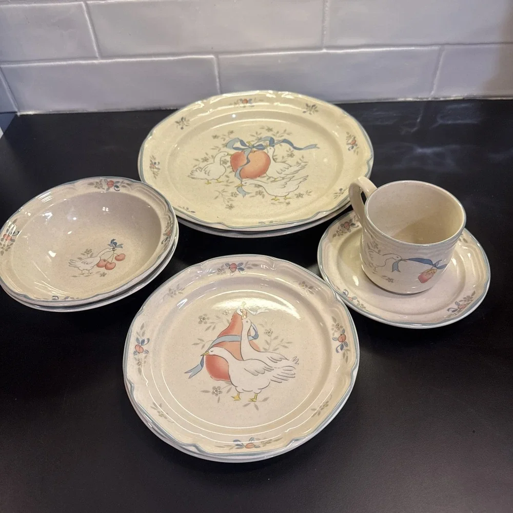 International Stoneware Marmalade Geese  8 Piece Dish Set Cottage Core VINTAGE